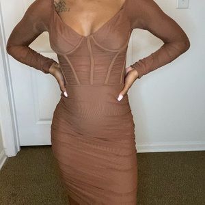 NUDE FITTED DRESS